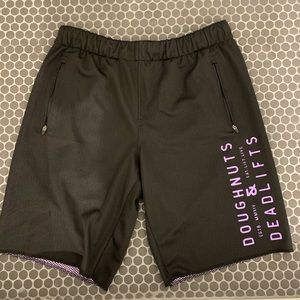 DOUGHNUTS &DEADLIFTS WORKOUT SHORTS
